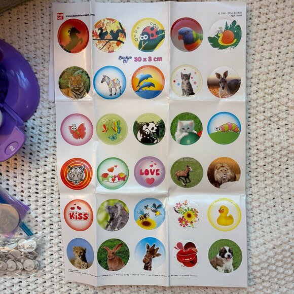 BANDAI Badge It! Button Maker Toy and Refills, Ages 6+ ☀️ Unique and Rare Item! - Picture 9 of 10